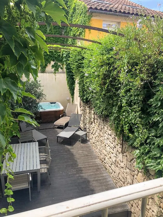 Le Patio Carreterie - Maison Chaleureuse Avec Jacuzzi Exterieur Privatif - Primee Pour Sa Deco Apartment Avignon